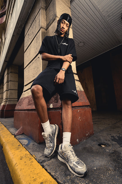 Move up Daily Graphic Tee - Black